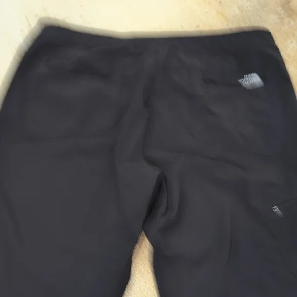 The North Face | Black Lightweight Stretch Hiking Camping Mountain Pants Size 12 - Picture 8 of 13